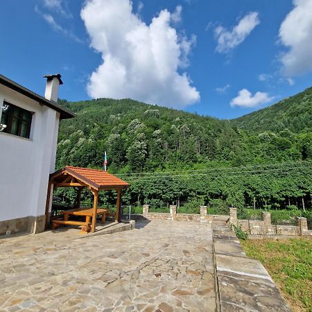 Guest House Ivan Cherni Osum Экстерьер фото