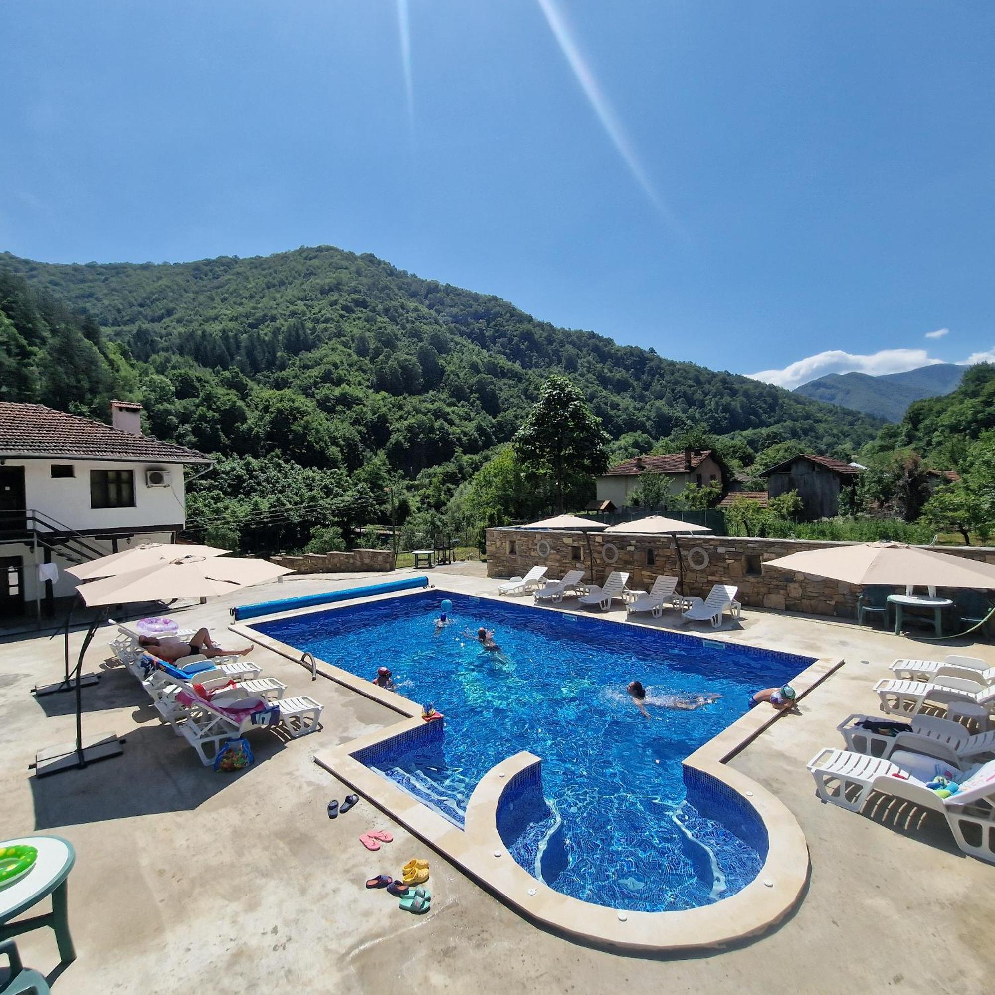 Guest House Ivan Cherni Osum Экстерьер фото
