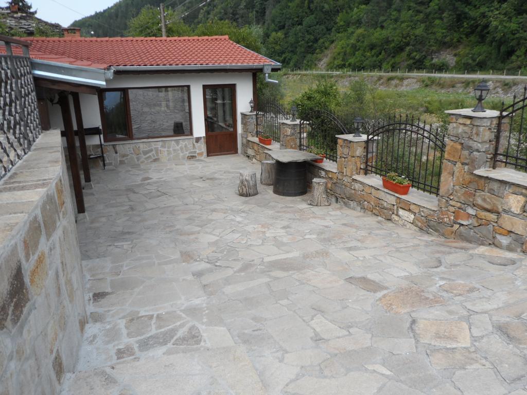 Guest House Ivan Cherni Osum Экстерьер фото